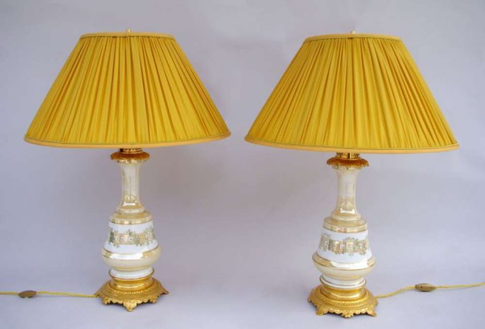 Paire de lampes en porcelaine de Paris circa 1880|Paire de lampes en porcelaine de Paris circa 1880|Paire de lampes en porcelaine de Paris circa 1880|Paire de lampes en porcelaine de Paris circa 1880