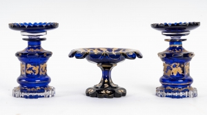 Paire de flacons et coupe en cristal de Bohème, XIXème siècle||||||||