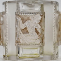 Flacon &quot;Hélène&quot; verre blanc patiné sépia de René LALIQUE