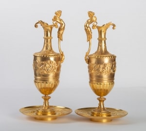 Aiguières en bronze doré et ciselé, XIXème siècle|||||||
