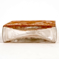 Flacon « Corail Rouge » verre blanc émaillé corail de René LALIQUE pour Forvil