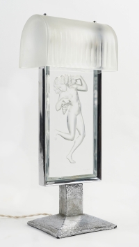 Lampe &quot;Bacchante&quot; verre blanc de René Lalique