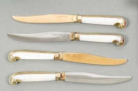 Froment Meurice - Coffret de 48 couteaux à crosse en nacre et vermeil XIXe
