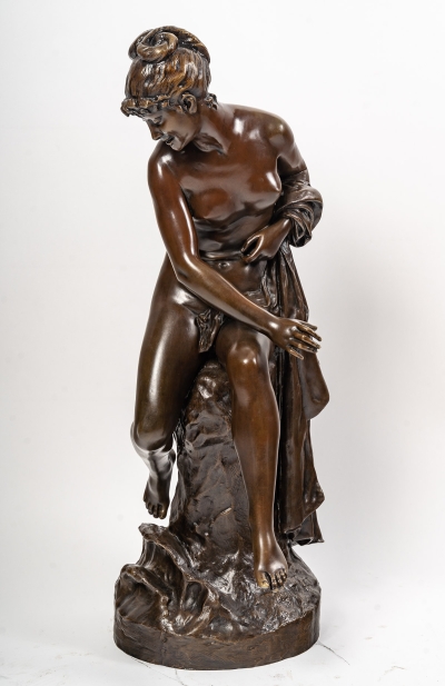 Bronze &quot;Femme assise sur un rocher&quot;, XIXème siècle||||||||||||