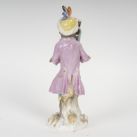 Figurine en porcelaine représentant un singe musicien, le hautbois, d&#039;après modèle de Kandler, l&#039;orchestre de la manufacture de Meissen, XXe siècle