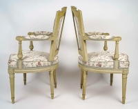 Jean-Baptiste Boulard (1725-1789) Paire de fauteuils en bois sculpté et laqué d’époque Louis XVI