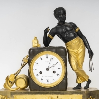 Pendule Au Matelot D’époque Empire, Dite «  Au Nègre », Bronze Doré Et Bronze Patiné d’après Deverberie