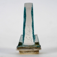 Cachet &quot;Bluets&quot; verre blanc patiné bleu de René LALIQUE