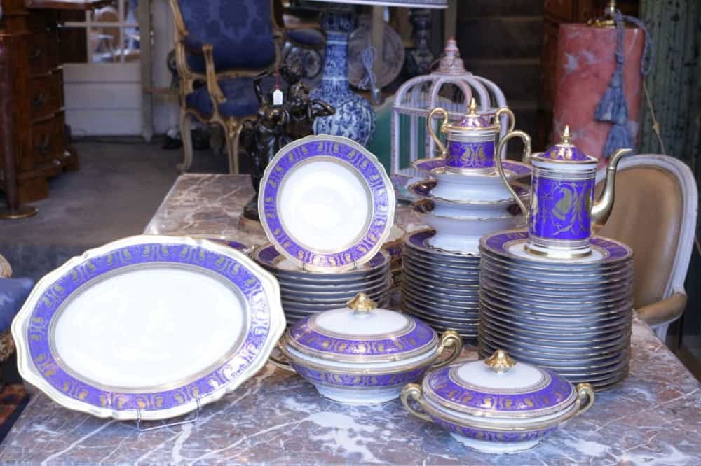 Service de table porcelaine de paris - Décor de Sèvre ancien||