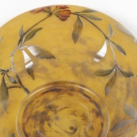 Coupe en pâte de verre à décor floral dégagé à l&#039;acide, production de Daum Frères Nancy, fin du XIXe- début du XXe siècle, période Art Nouveau