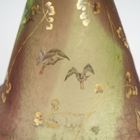 Daum Nancy - Rare Vase Aux Herons Ou Aux Grues, Roseaux Et Nénuphars, Pâte De Verre Art Nouveau