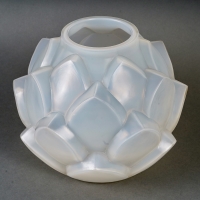 Vase « Armorique » verre opalescent de René LALIQUE