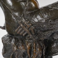 Sculpture en bronze à patine brune-sombre, représentant une figure de satyre également appelé faune, d’après un original de Claude Michel Clodion (1738-1814), travail français de la seconde moitié du XIXe siècle.