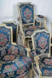 Série de sièges deux Bergères et quatre fauteuils d’époque Louis XVI en bois laqué vers 1780