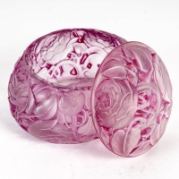 Boîte &quot;Dinard&quot; verre blanc patiné rose violet de René LALIQUE