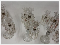 1950′ Série de 4 Chandeliers Avec 2 Branches Socles Perlés Et Signés En Relief BACCARAT