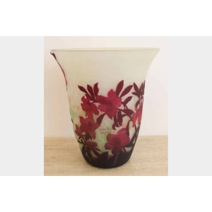 MULLER FRERES - Important vase à décor d'hibiscus ||