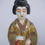 Paire de geishas en faïence de Satsuma, circa 1900 06c0762980ce0578bd62f7d6b26b760ebdb17927