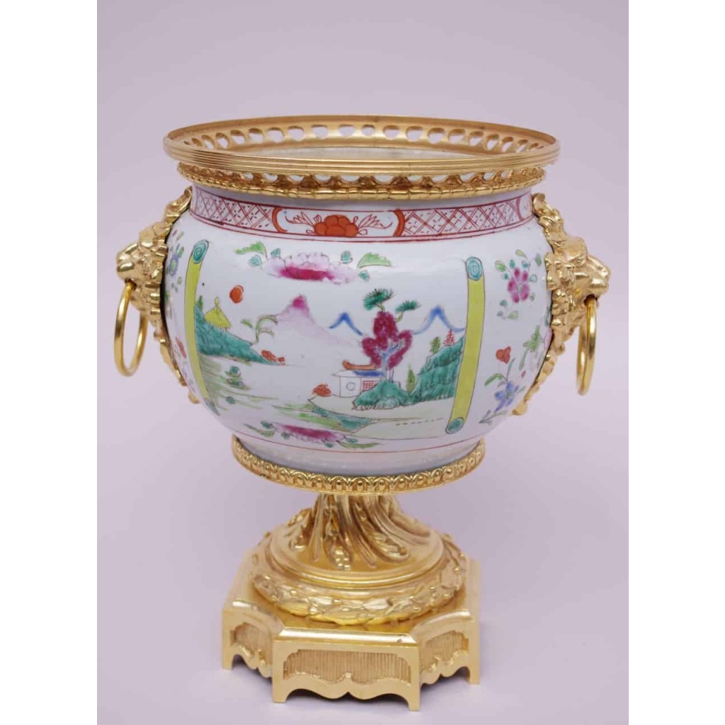 Coupe en porcelaine du Canton du XVIIIe siècle 