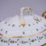 Soupière de style Louis XV en porcelaine de Paris montée en bronze doré circa 1900 11b8a6597bf9a2aad77c6a8e61021731670673d1