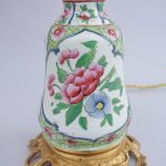 Paire de petites lampes en Porcelaine de Bayeux à la manière de Canton, fin 19e siècle 51fb9086da5e58328b3768275b432288eb00e212