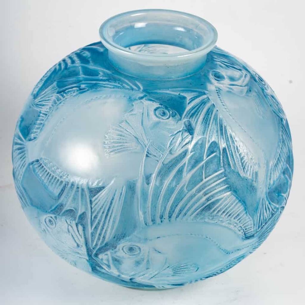 René Lalique : Vase « Poissons » Opalescent René Lalique : Vase « Poissons » Opalescent