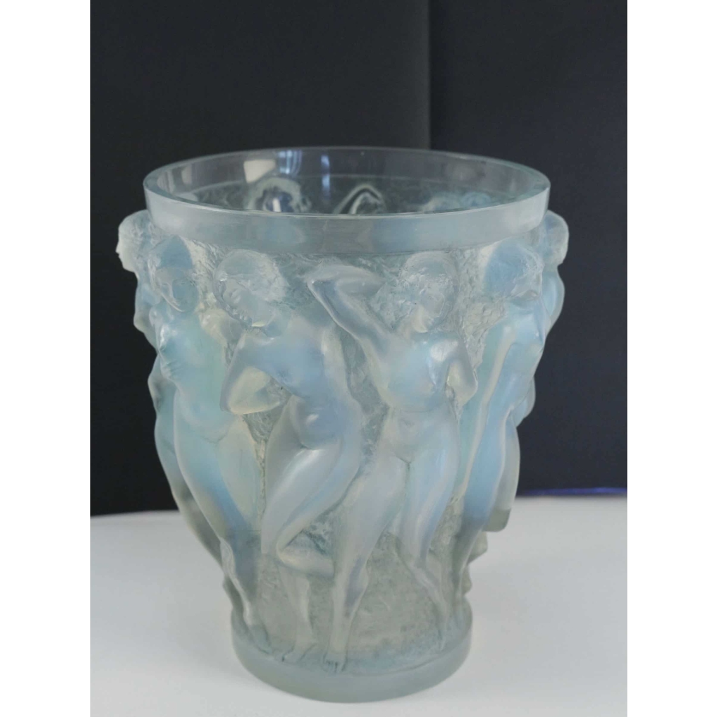 René Lalique Vase "Bacchantes" Opalescent René Lalique Vase "Bacchantes" Opalescent