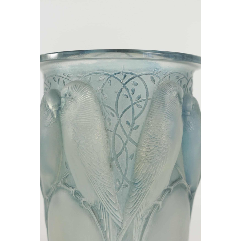 René lalique Vase Opalescent "Ceylan" René lalique Vase Opalescent "Ceylan"