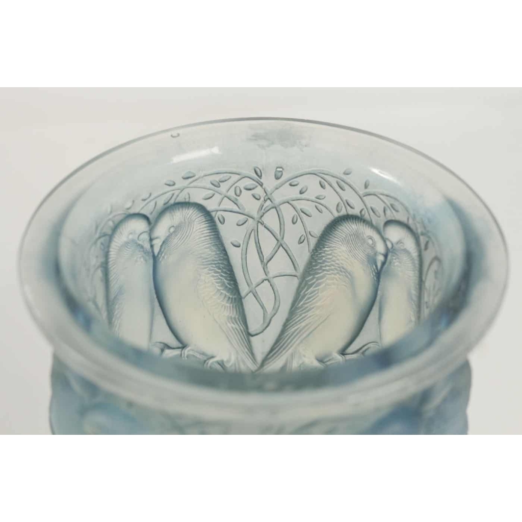 René lalique Vase Opalescent "Ceylan" René lalique Vase Opalescent "Ceylan"