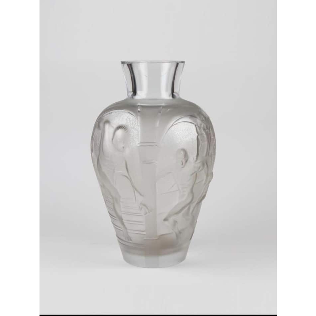 LALIQUE Marie Claude Vase "Les Eleens" LALIQUE Marie Claude Vase "Les Eleens"