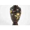 Vase japonais en bronze à décor floral à feuilles d'or et d'argent Vase japonais en bronze à décor floral à feuilles d'or et d'argent