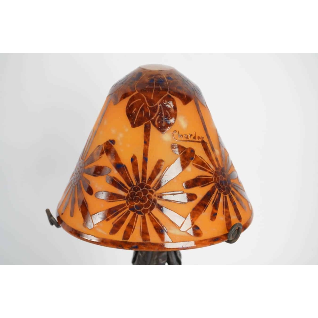 Lampe rare aux cocotiers signée Charder sur un pied enfer forgé 1925-1930 Lampe rare aux cocotiers signée Charder sur un pied enfer forgé 1925-1930