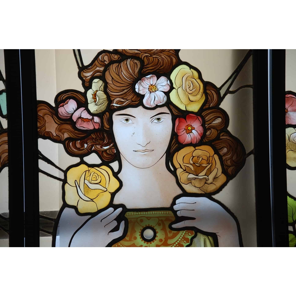 VITRAUX ART NOUVEAU FEMME A LA ROSE VITRAUX ART NOUVEAU FEMME A LA ROSE