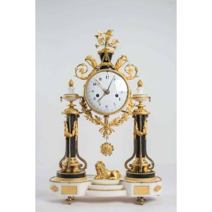 Pendule portique d'époque Louis XVI (1774 - 1793). ||||||||||