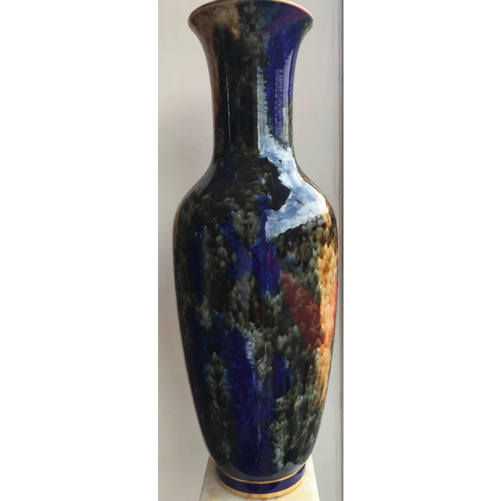 Vase de Sèvres, année 80. Réf: 362. Vase de Sèvres, année 80. Réf: 362.