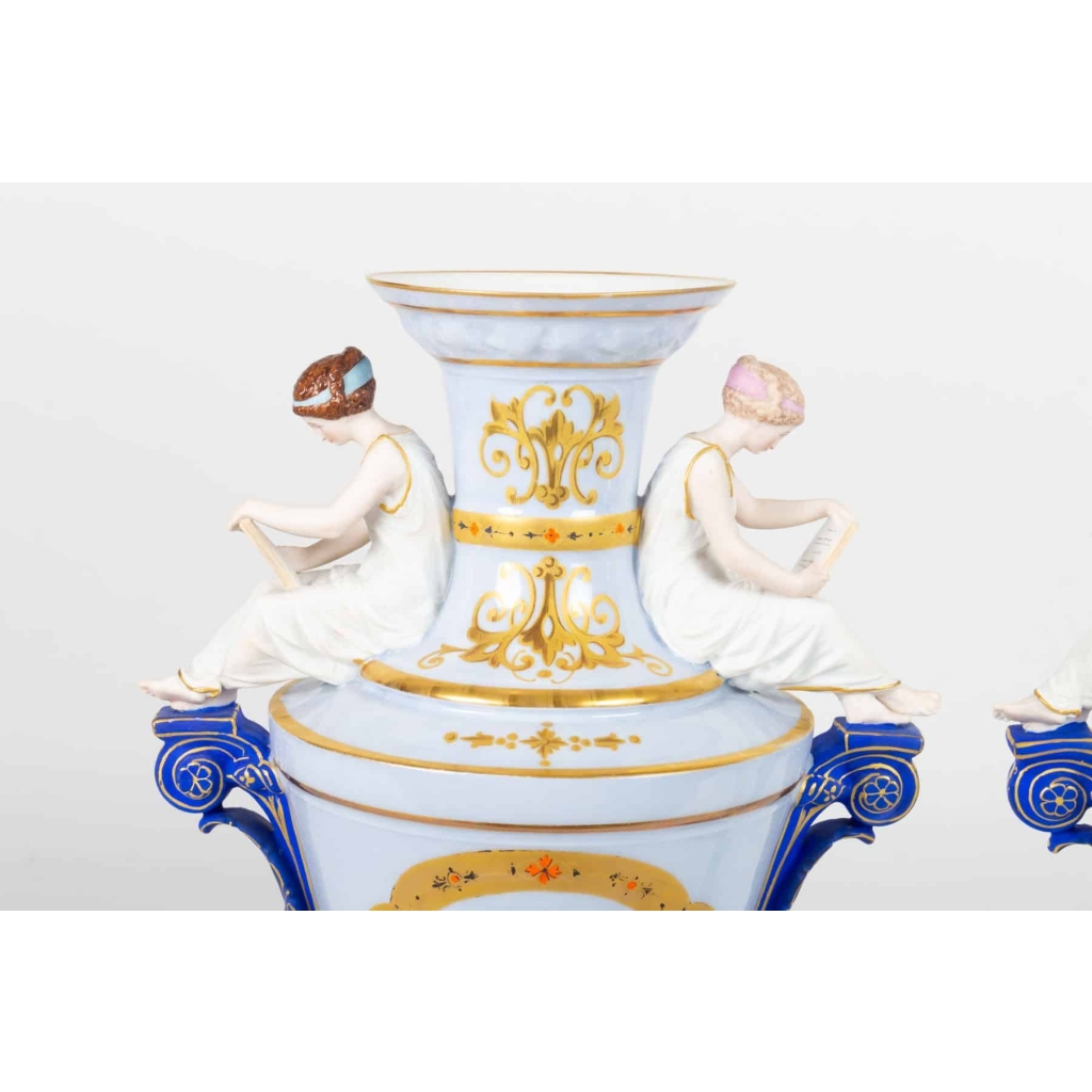 Paire de Vases d'après Boizot. Paris1860 Paire de Vases d'après Boizot. Paris1860