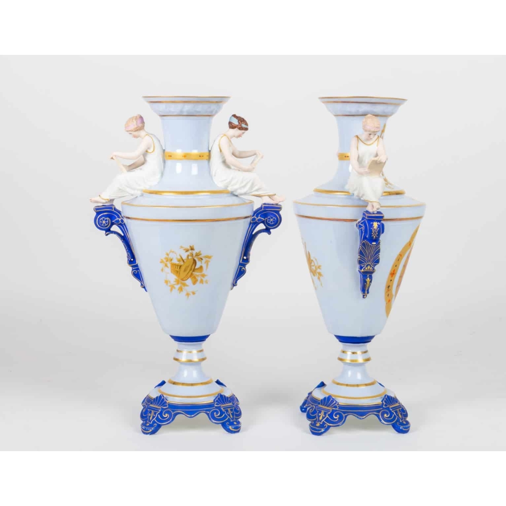 Paire de Vases d'après Boizot. Paris1860 Paire de Vases d'après Boizot. Paris1860