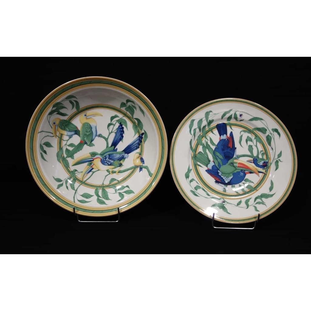 Hermes, Porcelaine "TOUCANS" Service 50 pieces Hermes, Porcelaine "TOUCANS" Service 50 pieces