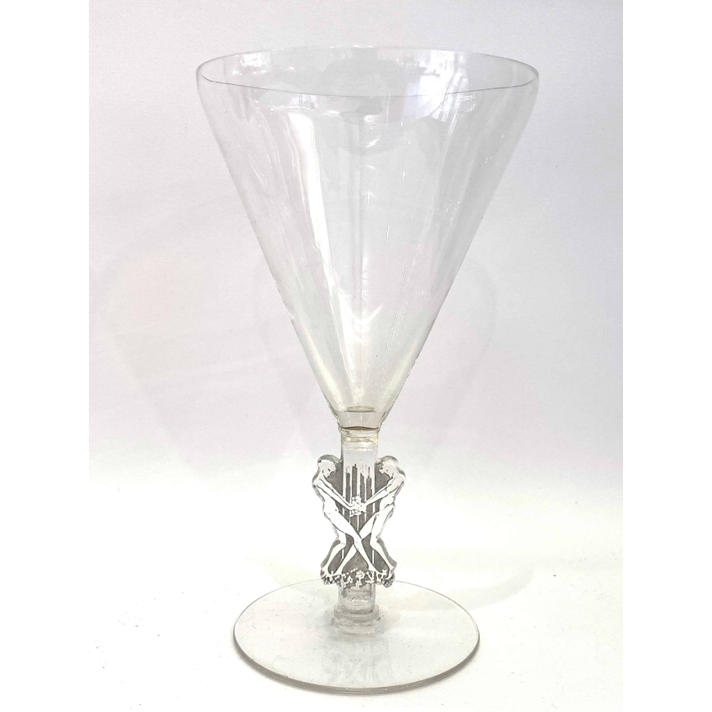 Service "Strasbourg" verre blanc patiné gris de René LALIQUE - 18 pièces Service "Strasbourg" verre blanc patiné gris de René LALIQUE - 18 pièces