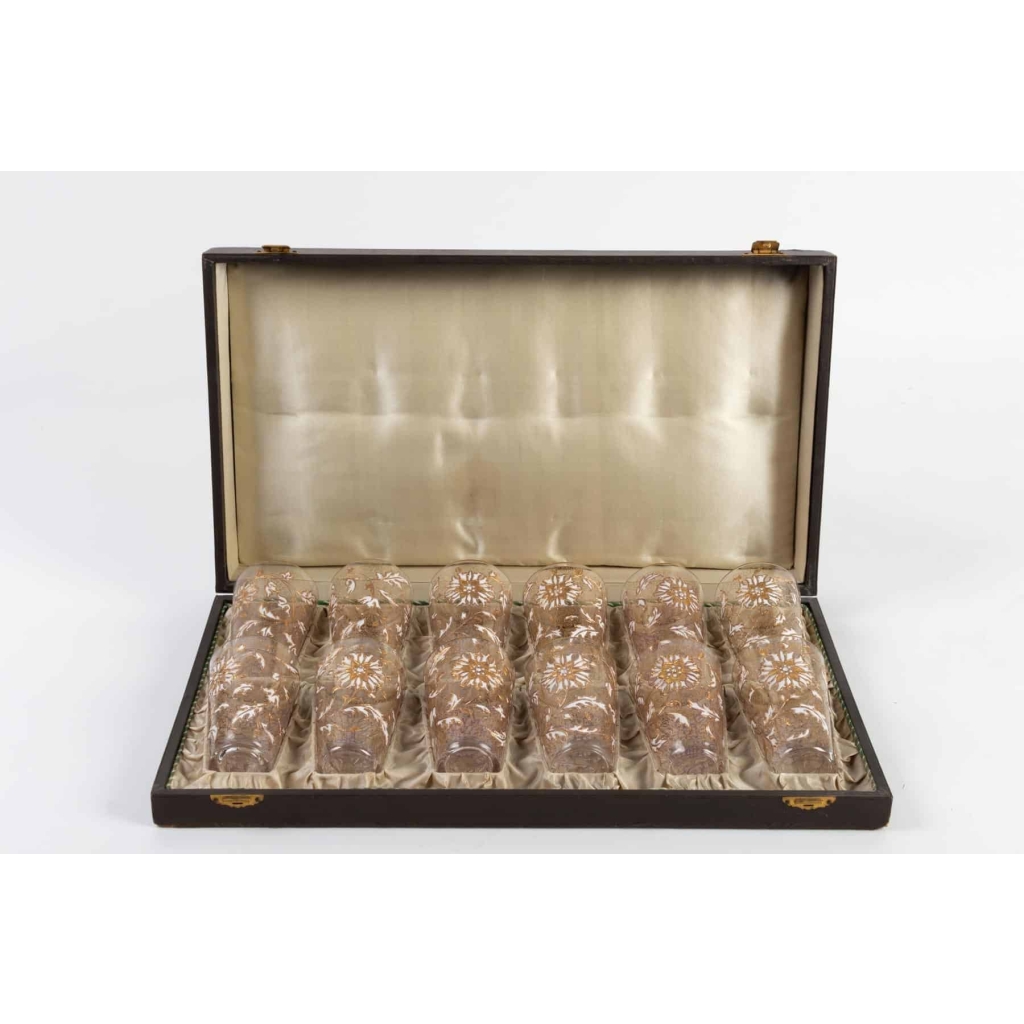 Douze gobelets(Cristal) en coffret attribués à Fritz Heckert 1870/1880 Douze gobelets(Cristal) en coffret attribués à Fritz Heckert 1870/1880