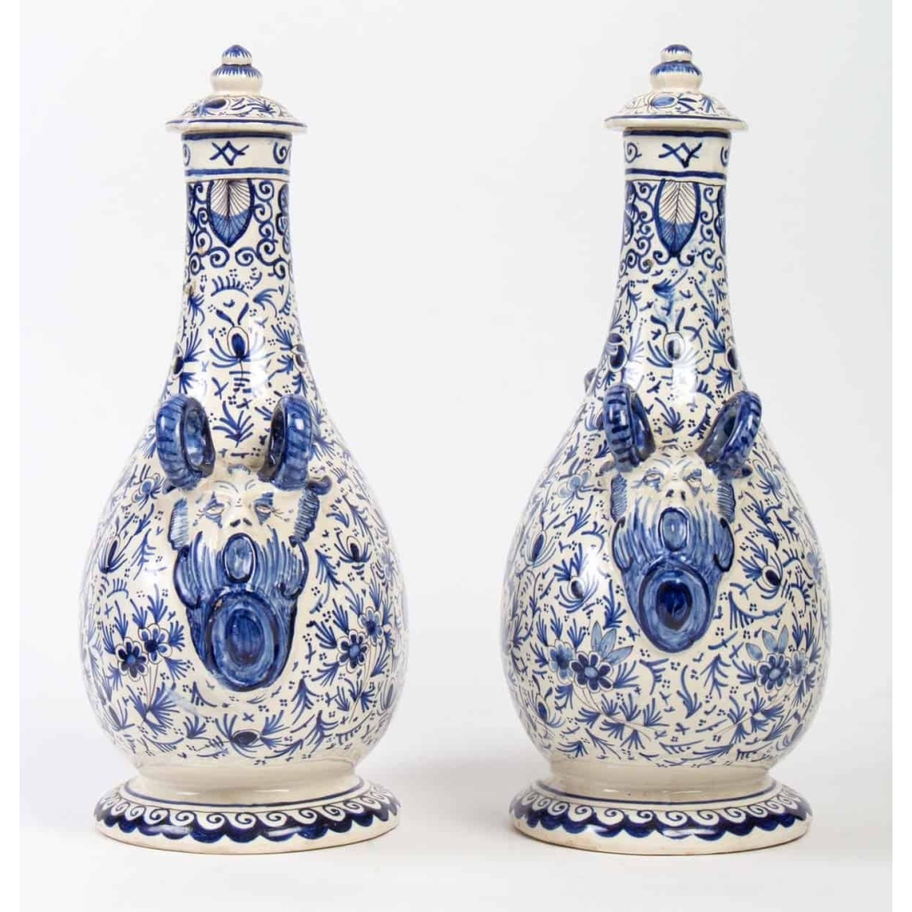 Paire de Vases couverts Delft Faïence XIXème siècle. ||||||||