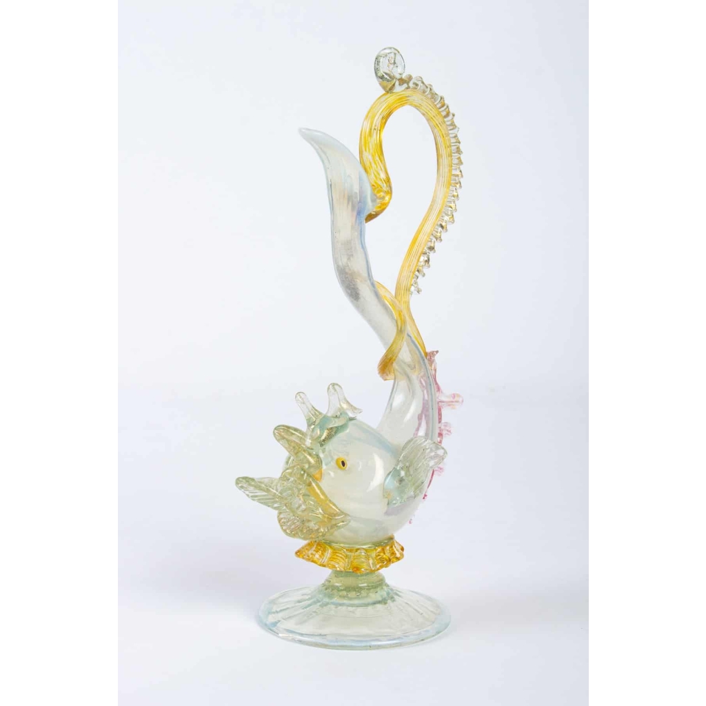 Un Dauphin opalescent verseuse Salviati 1880, Murano Un Dauphin opalescent verseuse Salviati 1880, Murano