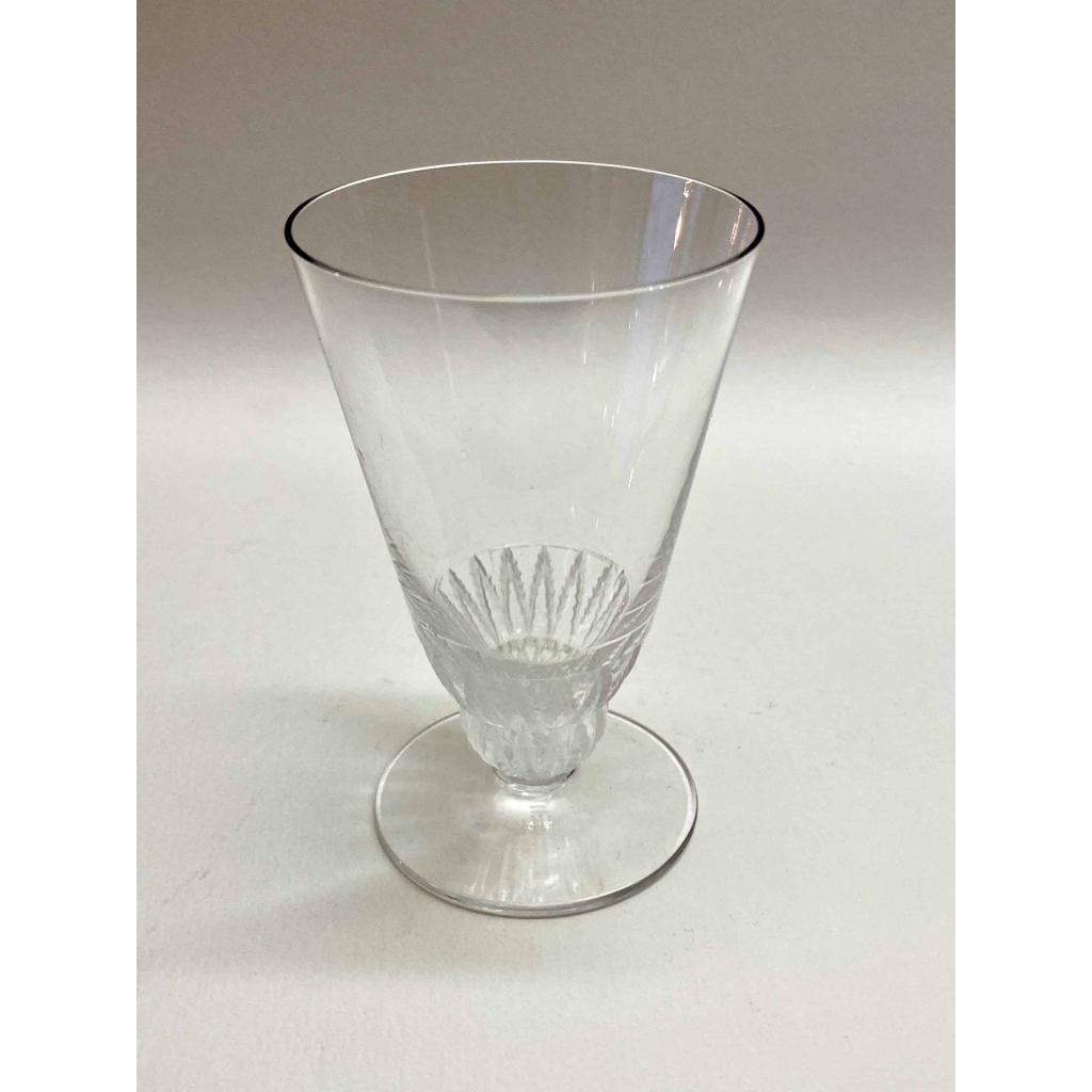 Suite de 12 Verres "Champigny" verre blanc de René LALIQUE Suite de 12 Verres "Champigny" verre blanc de René LALIQUE