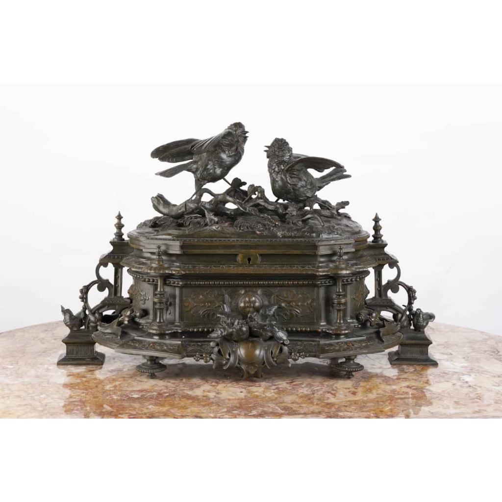 A Charming 19th Century Patinated Bronze Jewelry Box By Jules Moigniez (1835-1894) A Charming 19th Century Patinated Bronze Jewelry Box By Jules Moigniez (1835-1894)