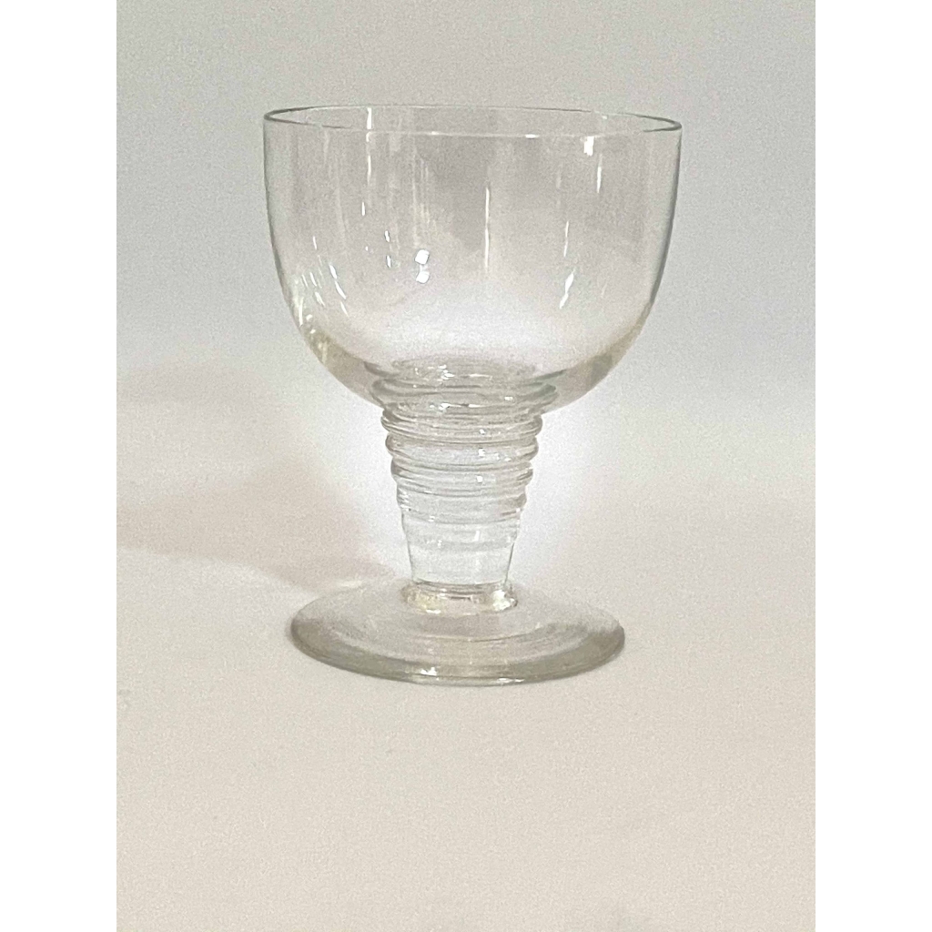 Suite de Huit 8 Verres à Vin "Tonnerre" verre blanc de René LALIQUE Suite de Huit 8 Verres à Vin "Tonnerre" verre blanc de René LALIQUE