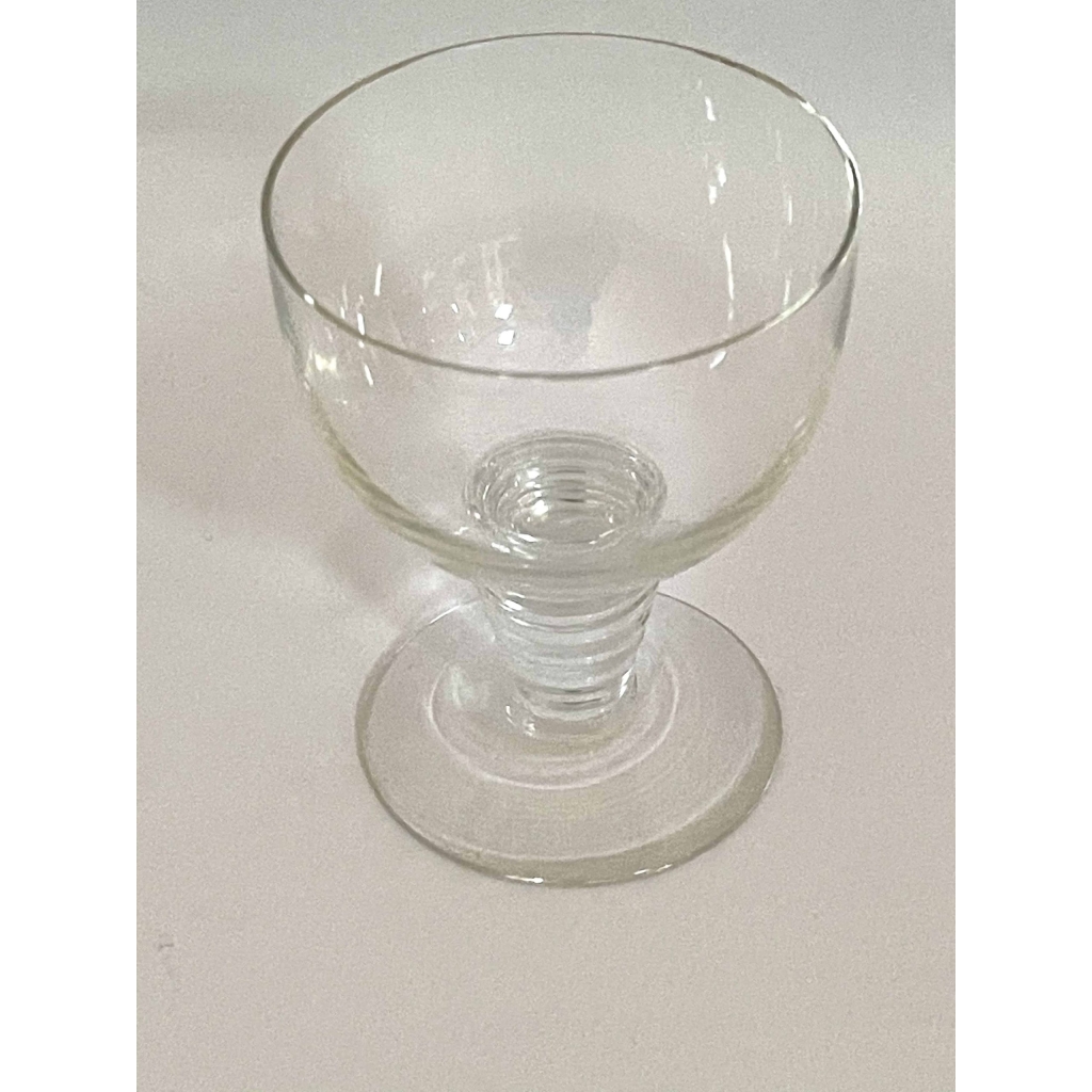 Suite de Huit 8 Verres à Vin "Tonnerre" verre blanc de René LALIQUE Suite de Huit 8 Verres à Vin "Tonnerre" verre blanc de René LALIQUE