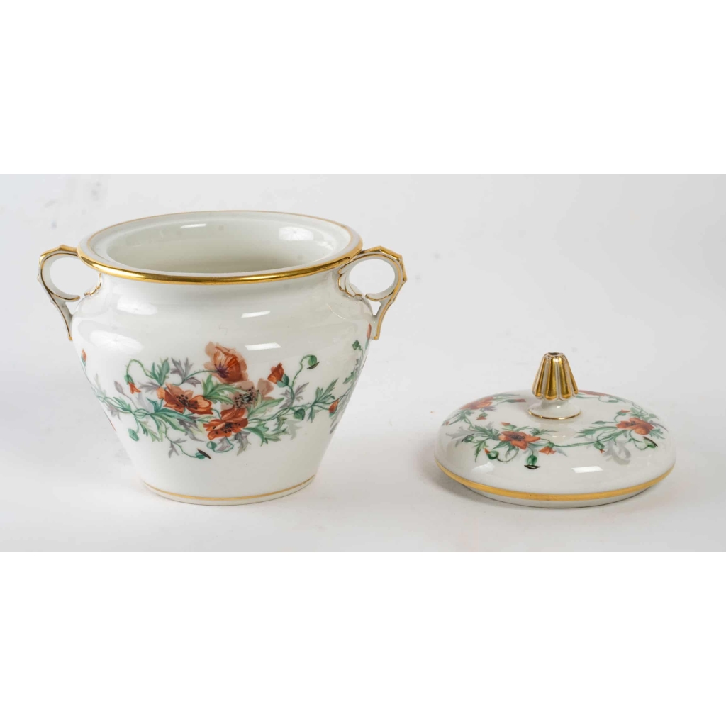 Un service à café en porcelaine de Sèvres, XIXème siècle Un service à café en porcelaine de Sèvres, XIXème siècle