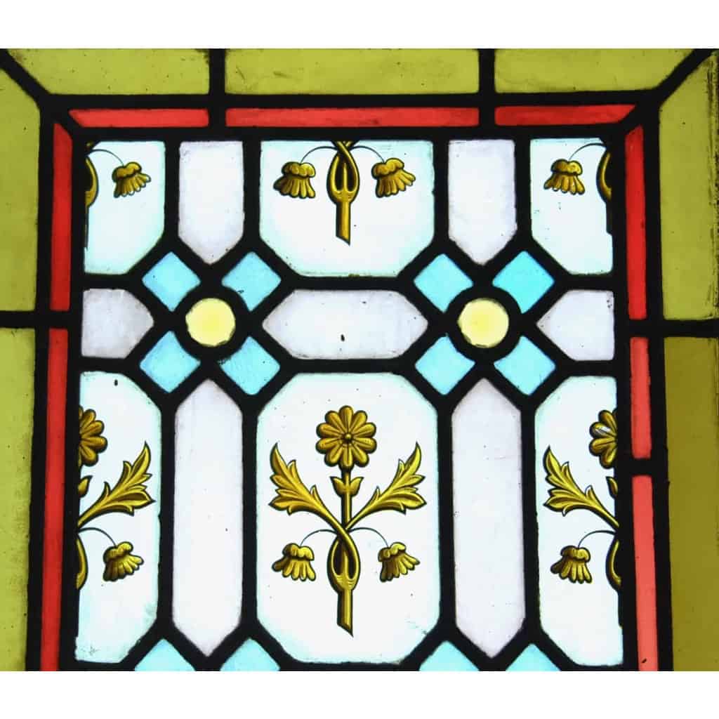 Vitraux aux motifs fleuris XIXème Vitraux aux motifs fleuris XIXème