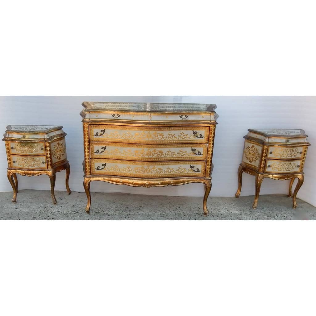 1950/70′ Commode Arbalète Et Paire De Chevets 3 Tiroirs Bois Doré Style Renaissance Italienne 124X49XH91 cm |||||||