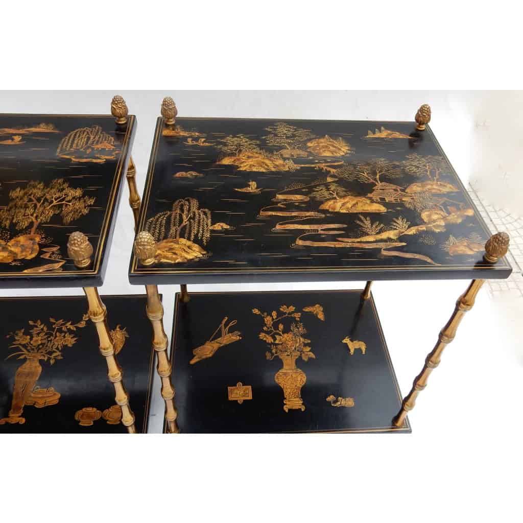 1950′ Paire de Tables Maison Baguès Décor Bambou en Bronze Doré Avec Plateaux Laque de Chine 40 X 30 X H 58 1950′ Paire de Tables Maison Baguès Décor Bambou en Bronze Doré Avec Plateaux Laque de Chine 40 X 30 X H 58